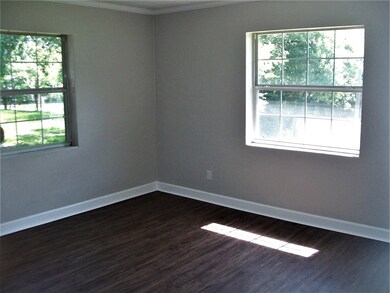 1003 Smith Ave, Douglas, GA 31533 - photo 6