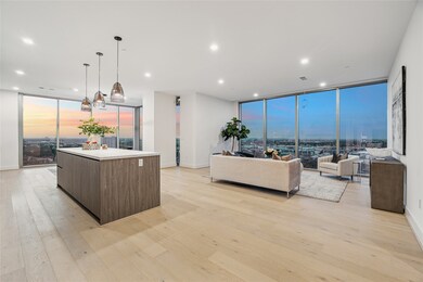 1711 Allen Pkwy unit 2301, Houston, TX 77019 - photo 2