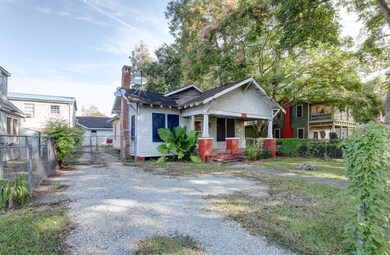 707 E Simcoe St -3