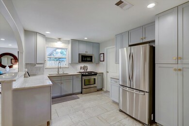 2031 Nina Lee Ln, Houston, TX 77018 - photo 6