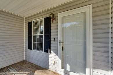 04-6925 Levi Rd-3
