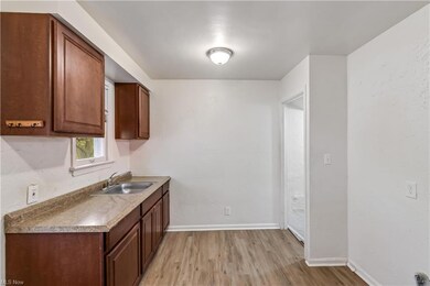 5206 Henry St, Maple Heights, OH 44137 - photo 7