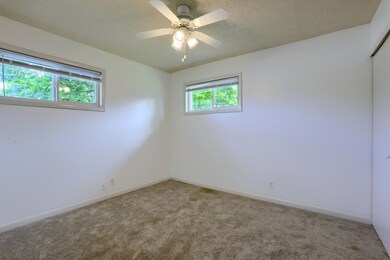 27056 Belanger St, Roseville, MI 48066 - photo 5