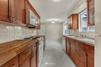 3019 Hawthorne St, Longview, WA 98632 - photo 7