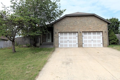 577 S Canterbury Ln, Nixa, MO 65714 - photo 2