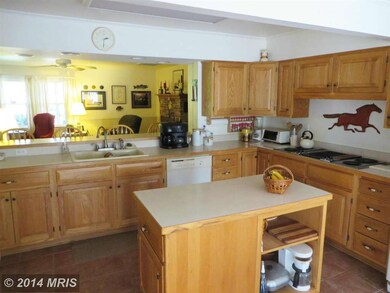 23205 Oak Tree Ct, California, MD 20619 - photo 3