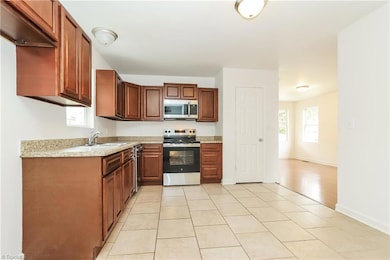 2532 Ansonia St, Winston Salem, NC 27105 - photo 6