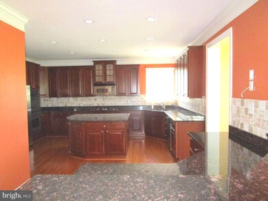 14204 Derby Ridge Rd, Bowie, MD 20721 - photo 4