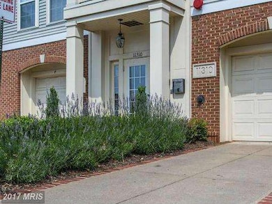 11310 Westbrook Mill Ln, Fairfax, VA 22030 - photo 2