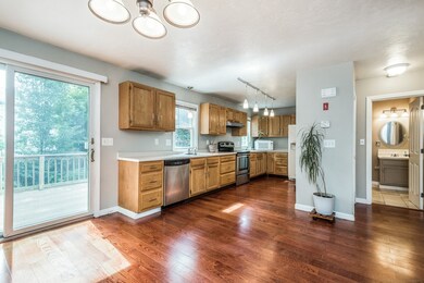 13 Orono St, Worcester, MA 01606 - photo 3