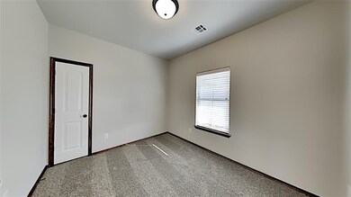 7017 Hidden Trail Ln, Warr Acres, OK 73132 - photo 6