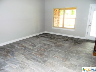 2807 Crystal Ann Dr, Temple, TX 76502 - photo 4