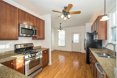 42 in cabinets, granite counter tops, stainless st