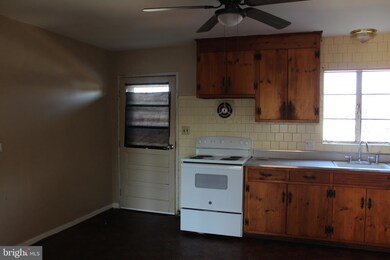 423 - Apt 5 Hill St, Culpeper, VA 22701 - photo 2