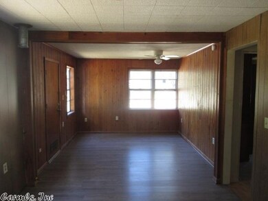 1022 N Lowe St, Stuttgart, AR 72160 - photo 2