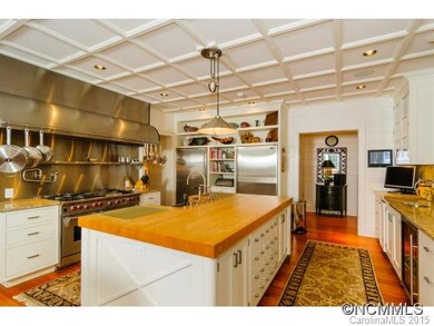 Gourmet Kitchen
