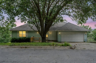 1813 Boswell Avenue (1)