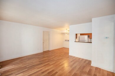 As you enter the condo, you are welcomed with marv