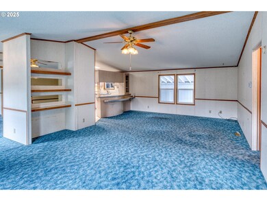 301 E Columbia Dr unit 61, Newberg, OR 97132 - photo 6