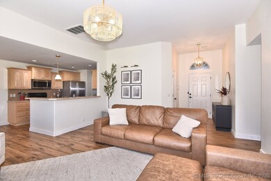 Beautiful Floors great living area