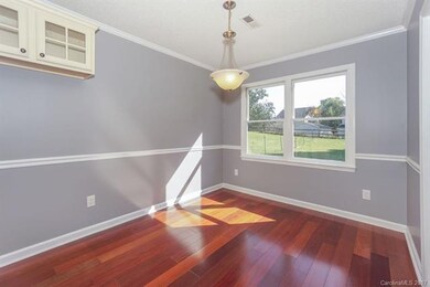 Breakfast/Dining Room Overlooking Large Open Backy