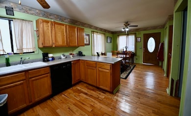 507 Englewood Dr, Roscommon, MI 48653 - photo 4