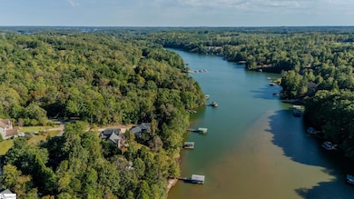 137 W Waters Edge Ln, West Union, SC 29696 - photo 3