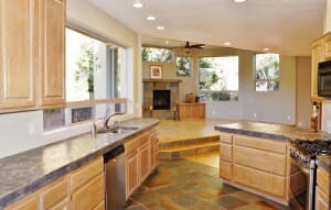 40 Robbers Roost Kitchen LR 1