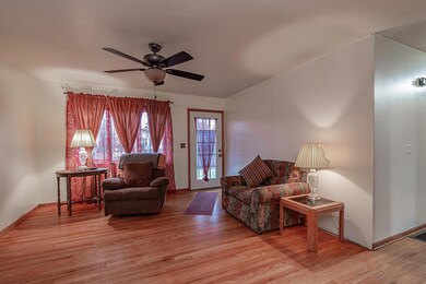 3811 Beulah Rd, Columbus, OH 43224 - photo 4