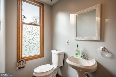 1859 W Marshall St, Norristown, PA 19403 - photo 6