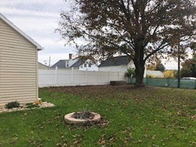 22 Green St, Dudley, MA 01571 - photo 4