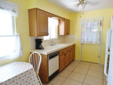 10002 N 104rd Dr (8)