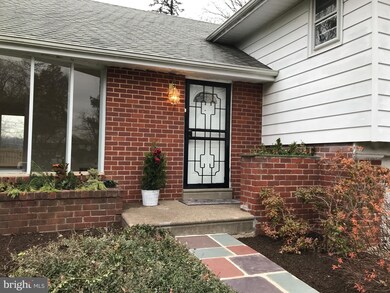 7756 Clements Rd, Wyncote, PA 19095 - photo 3