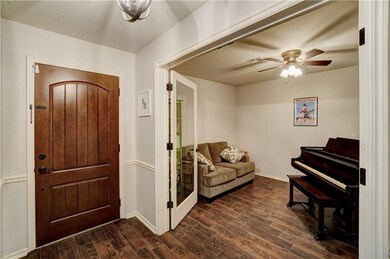 12120 Greystone Terrace, Oklahoma City, OK 73120 - photo 4