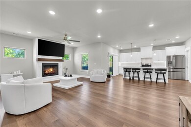 2208 Riggins Ave, Pea Ridge, AR 72751 - photo 4