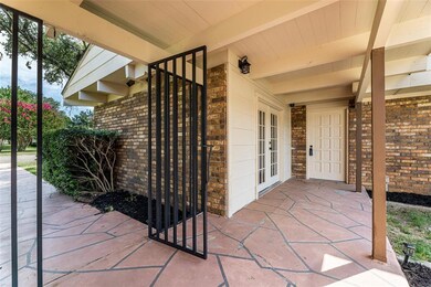 1243 Hilltop Dr, Cleburne, TX 76033 - photo 4