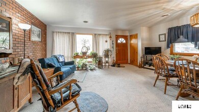 235 Southgate St, Lincoln, IL 62656 - photo 2