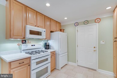 17516 Queen Elizabeth Dr, Olney, MD 20832 - photo 7