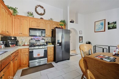 42918 Fanchon Ave, Lancaster, CA 93536 - photo 4