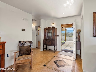 705 N Cliket Dr, Oracle, AZ 85623 - photo 2