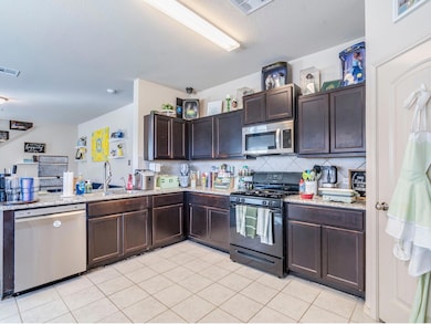 109 Tallow Trail, San Marcos, TX 78666 - photo 7