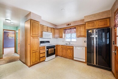 1365 Bryson Rd, Columbus, OH 43224 - photo 5