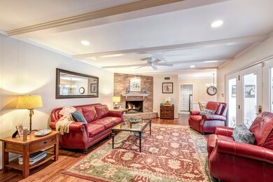 10006 Cedar Creek Dr, Houston, TX 77042 - photo 6