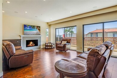 512 Esplanade unit 301, Redondo Beach, CA 90277 - photo 2