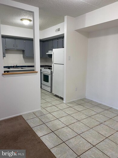 7213 Hilltop Dr unit 99, Brookhaven, PA 19015 - photo 5