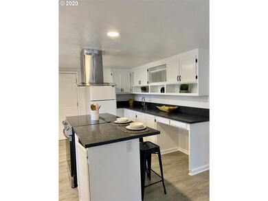 9500 SW Red Alder Rd, McMinnville, OR 97128 - photo 5