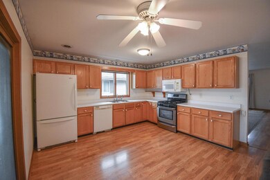 954 Ivanhoe Ln, Dyer, IN 46311 - photo 7