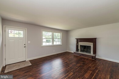 239 Highmeadow Rd, Reisterstown, MD 21136 - photo 4