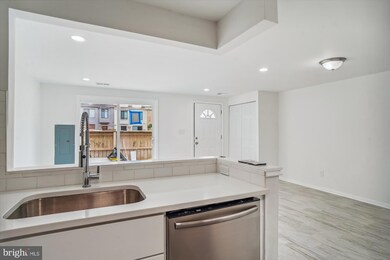 9209 Chadburn Place, Montgomery Village, MD 20886 - photo 6