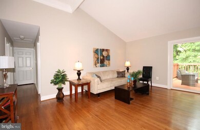 4602 Lawn Ct, Fairfax, VA 22032 - photo 2